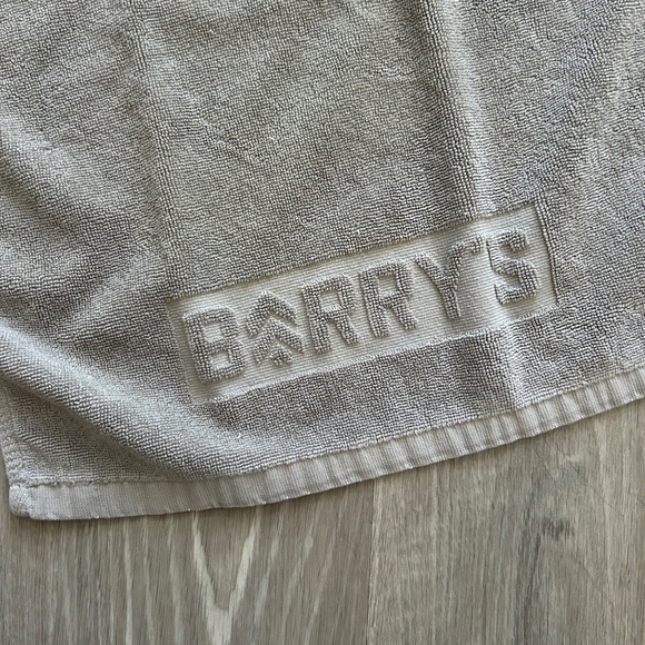Barry’s Towel - Picture 2 of 5